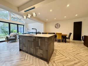 Photo 18- click for photo gallery